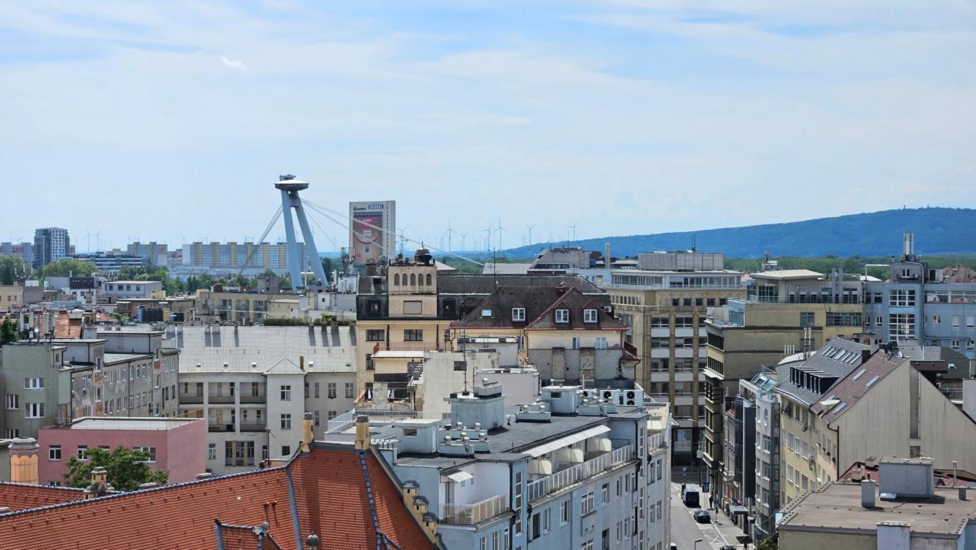 Panorama View Design Apt In Old Town - Free Parking Bratislava Exterior photo