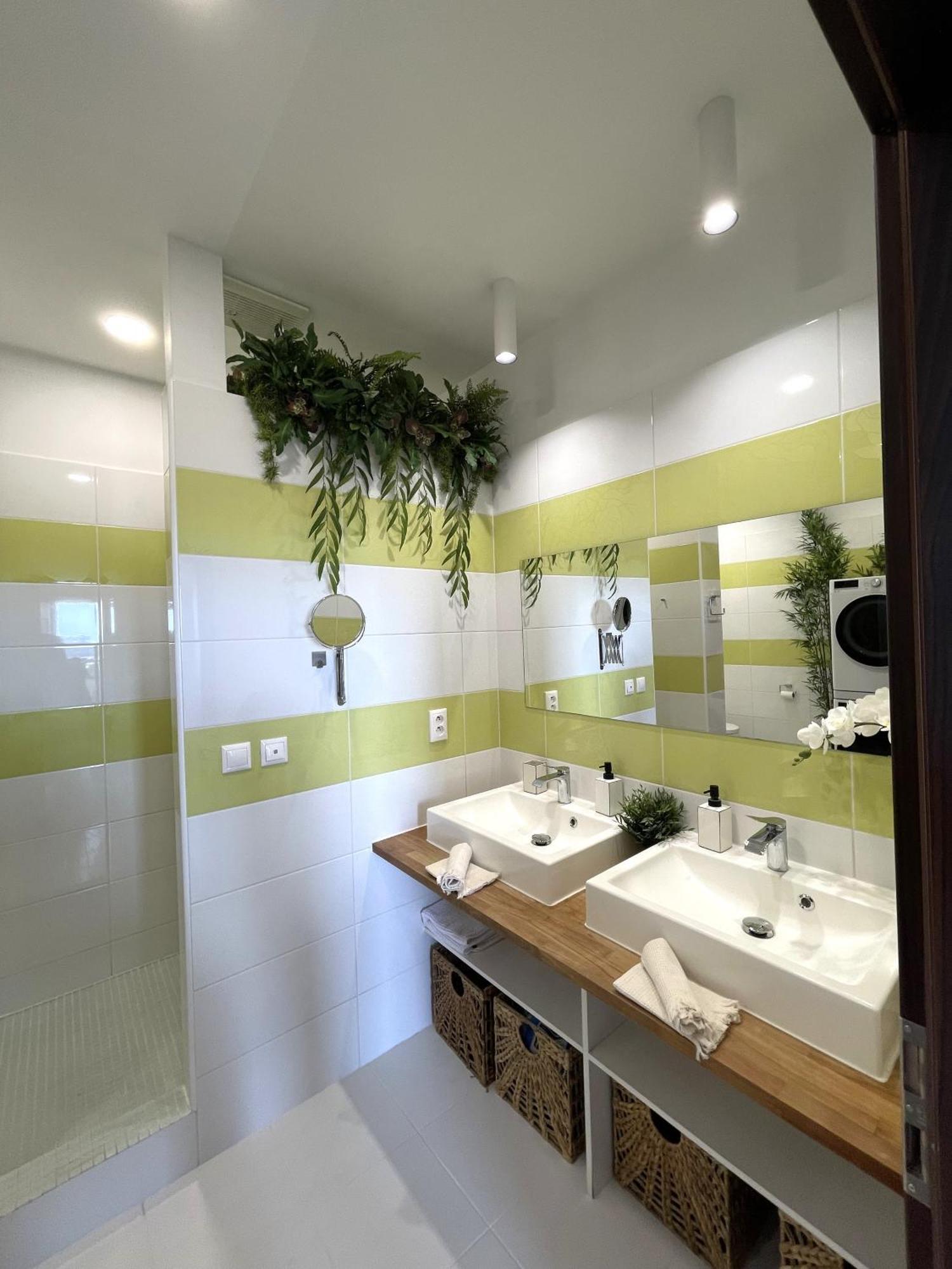 Panorama View Design Apt In Old Town - Free Parking Bratislava Exterior photo