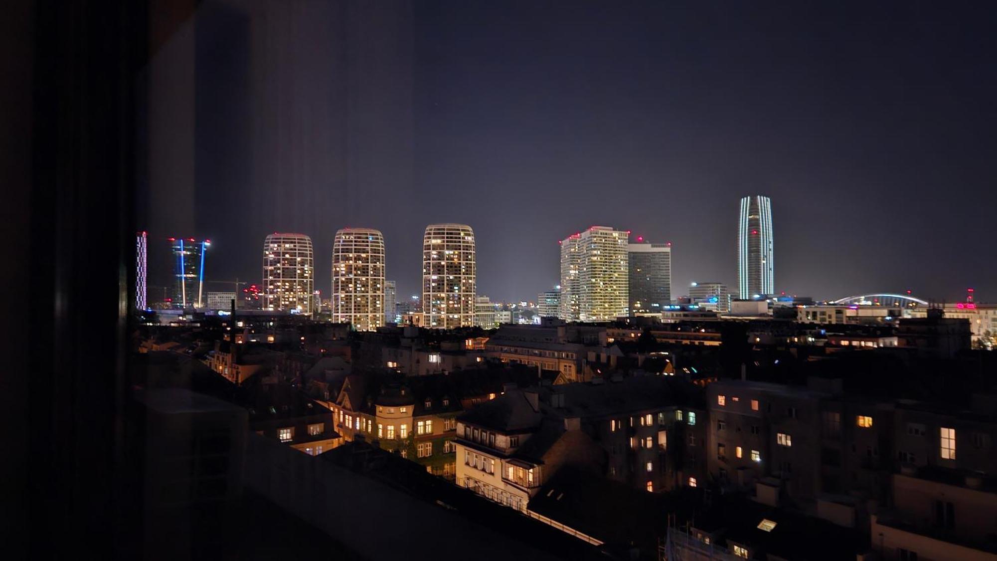 Panorama View Design Apt In Old Town - Free Parking Bratislava Exterior photo